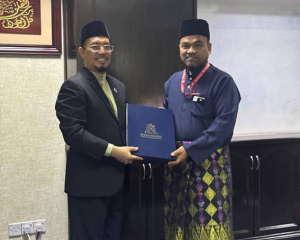 HARI_BERTEMU_PELANGGAN_RUMAH_TERBUKA_SYAWAL_4