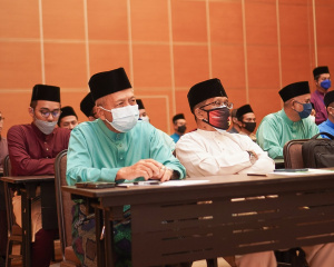 MAJLIS_AMANAT_YB_MENTERI_DI_JABATAN_PERDANA_MENTERI_HAL_EHWAL_AGAMA_DAN_DISKUSI_BERSAMA_JAWATANKUASA_DI_BAWAH_PEJABAT_MUFTI_WILAYAH_PERSEKUTUAN___12-min