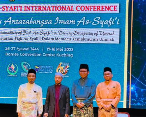 PEMBENTANGAN_KERTAS_KERJA_DI_SEMINAR_ANTARABANGSA_IMAM_AS-SYAFII_1444H_2023_3