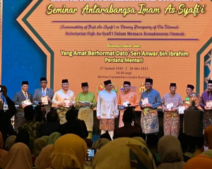 PEMBENTANGAN_KERTAS_KERJA_DI_SEMINAR_ANTARABANGSA_IMAM_AS-SYAFII_1444H_2023_9