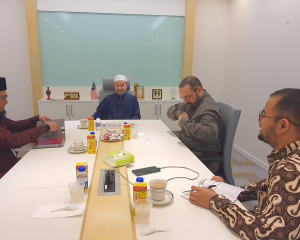 PERTEMUAN_MUFTI_WP_BERSAMA_SHEIKH_ABDULMAJED_AL-ALOUL_DAN_PEGAWAI_PENYELIDIK_PMWP_2