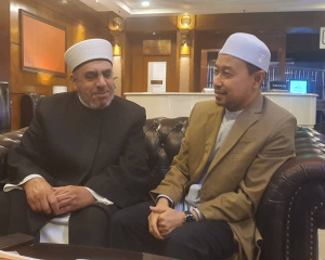 PERTEMUAN_MUFTI_WP_BERSAMA_TIMBALAN_KETUA_KESATUAN_ULAMA_SYAM_BAHAGIAN_PALESTIN_4